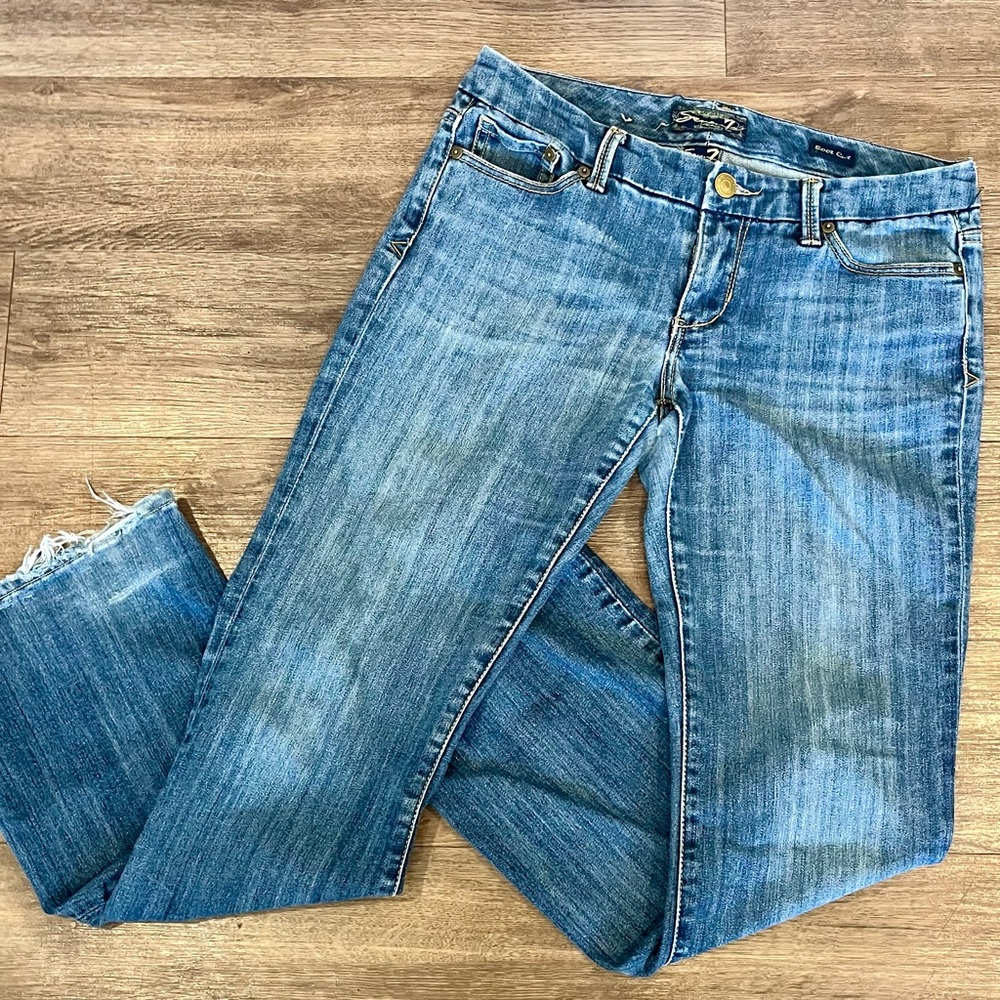 Seven7 for all Mankind Women's boot cut Jeans SZ 30
